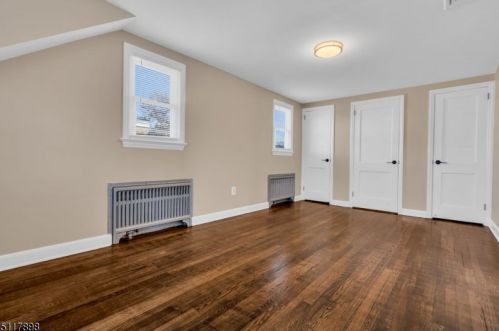 25 Morgan Ln, Bridgewater NJ 08807-3007 exterior