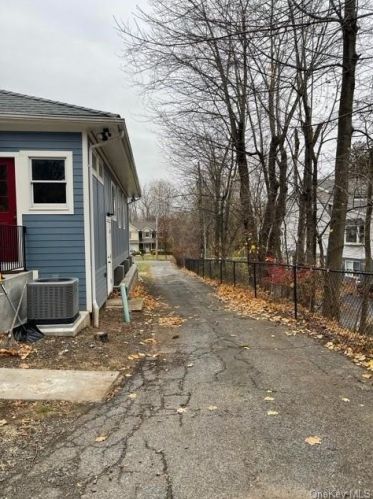 179 Rdg Rd, Valley Cottage NY 10989-2353 exterior