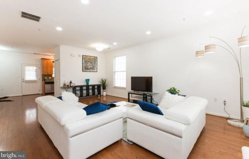 1405 Shippen Ln, Washington DC  20020-2902 exterior