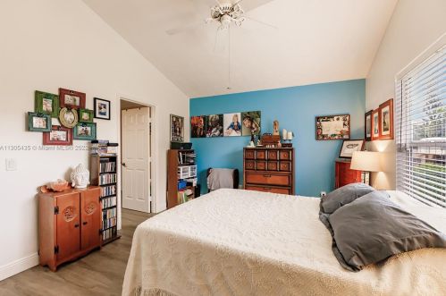 972 Haas Ave, Fort Pierce FL  34953-5611 exterior