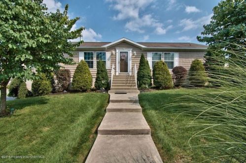 102 Little Spike Way, Scranton, PA 18504-1275