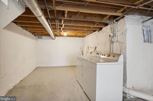 5527 Hazel Ave, Philadelphia PA 19143-1911 exterior