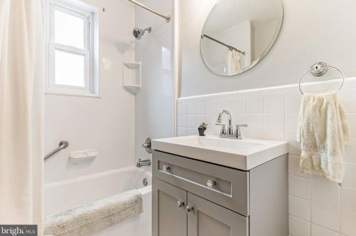 5070 Central Ave, Washington DC 20019-6472 exterior