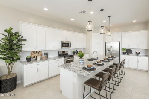 5521 Arizona Pl, Chandler AZ  85249-1637 exterior