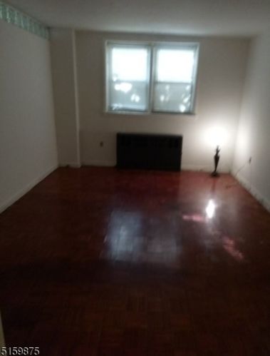 465 Valley St, Maplewood NJ 07040-1330 exterior