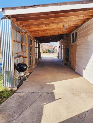 7773 Karlov Ave, Chicago IL 60652-3605 exterior