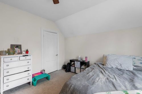 113 Oakland Ave, Providence RI 02908-3632 exterior