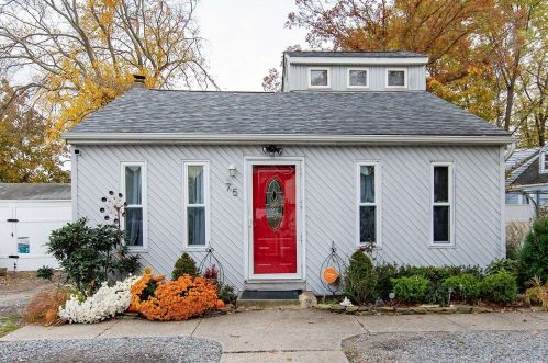 75 Commack Rd, Babylon, NY 11703-1719