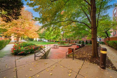 1115 Plymouth Ct, Chicago IL 60605-2007 exterior