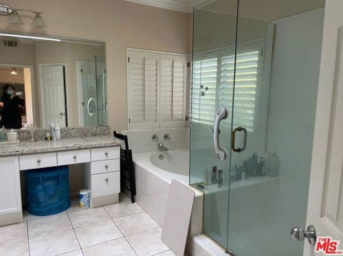 2722 Ashwood Cir, Fullerton CA 92835-2802 exterior