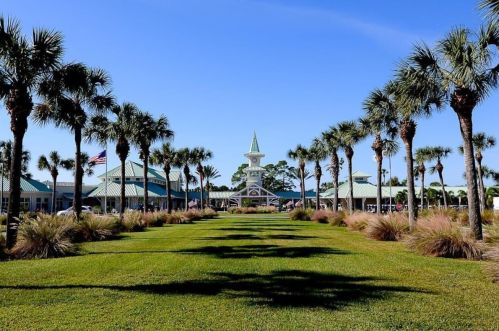 9871 Perfect Dr, Fort Pierce FL 34986-3032 exterior