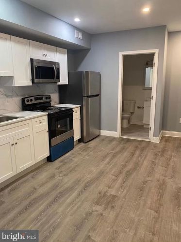 5728 Girard Ave, Philadelphia, PA 19131-4812