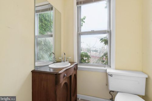 2677 Cedar St, Philadelphia PA 19134-4212 exterior