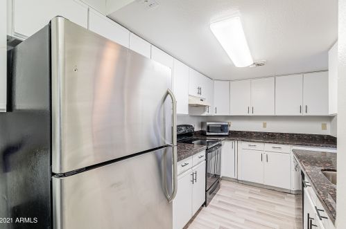 1164 Cheryl Dr, Phoenix AZ 85028-4412 exterior