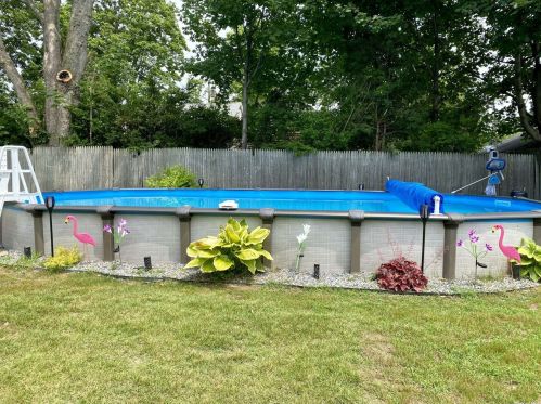 209 Throop St, Babylon, NY 11704-3408