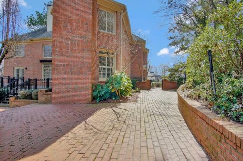 404 Colonsay Dr, Duluth GA 30097-4406 exterior