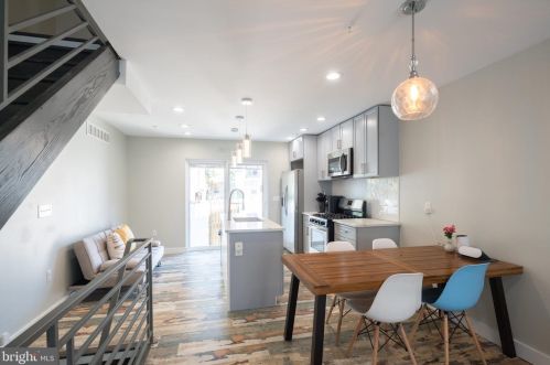 2621 Federal St, Philadelphia PA 19146-2432 exterior