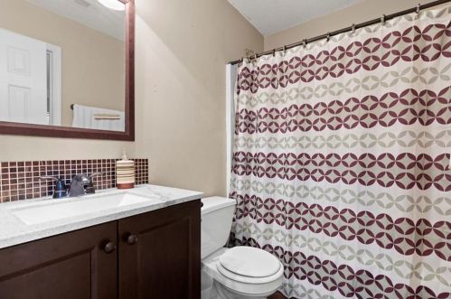 5961 Duren Mdw Dr, Lithonia GA 30058-3592 exterior