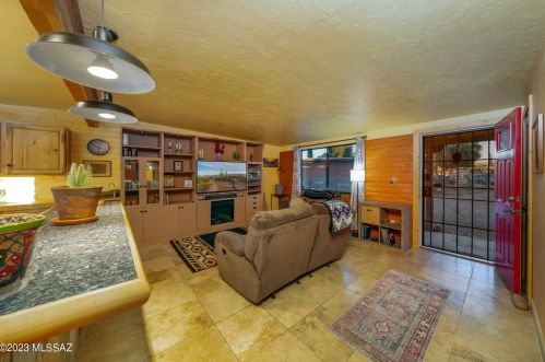 7601 Logan Dr, Tucson AZ  85730-3408 exterior