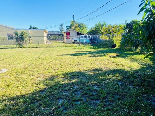 1771 45 St, Naples FL 34116-8241 exterior