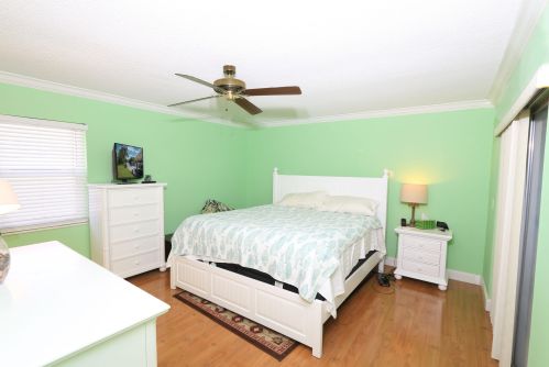 727 Calmoso Dr, Fort Pierce FL 34983-2208 exterior