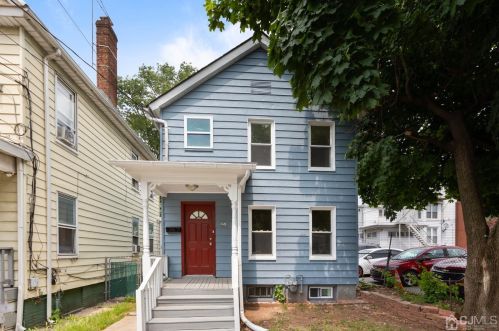 251 Handy St, New Brunswick NJ  08901-2943 exterior