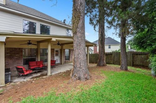 8615 Cross Country Dr, Humble TX 77346-6113 exterior