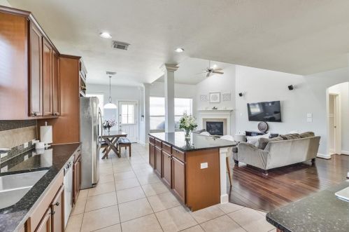 7007 Dewberryshores Ln, Humble TX 77396-4352 exterior