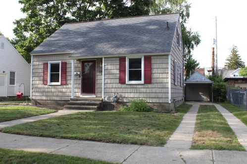 2240 Miner Ave, Meskegon MI  49441-1346 exterior