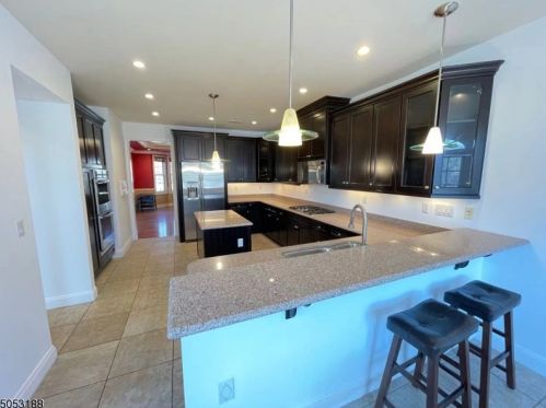 50 Baxter Ln, Town Center NJ  07052-1429 exterior