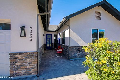 4226 42nd St, Phoenix AZ  85018-4208 exterior