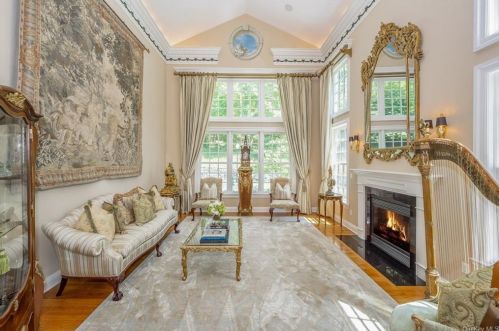 2 Shadow Tree Ln, Briarcliff NY 10510-2255 exterior