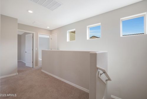 8029 Albeniz Pl, Phoenix AZ  85043 exterior