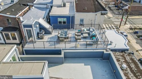 2011 Brown St, Philadelphia PA 19123-2256 exterior