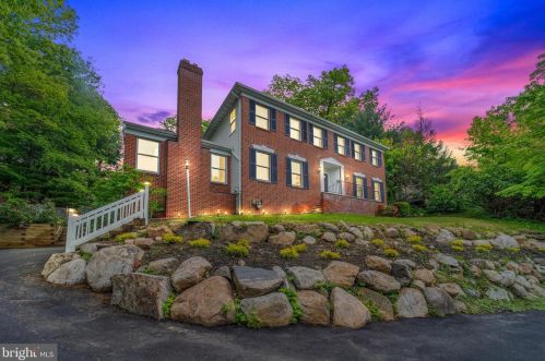 23 Malcolm Pl, Mahwah, NJ 07430-1958