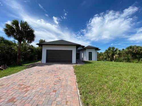 640 37th Ave, Naples, FL 34120-4102