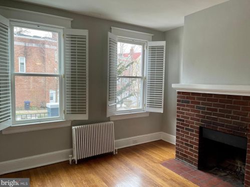 2124 37th St, Washington DC  20007-2248 exterior