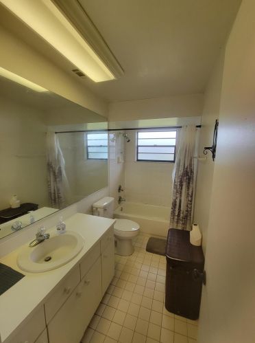 1433 Navajo Ln, Fort Pierce FL  34983-3147 exterior