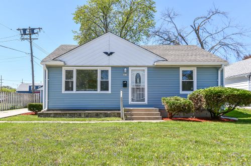 4815 54th St, Milwaukee, WI 53218-4202