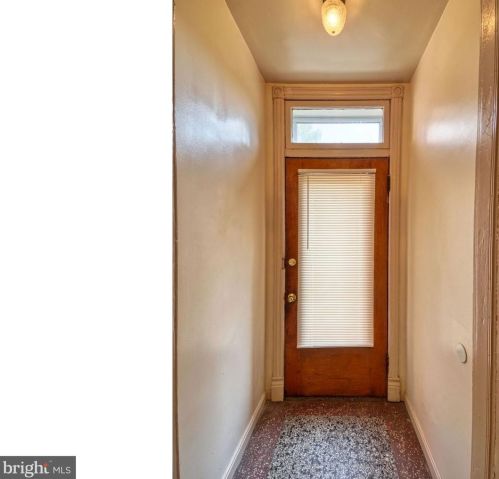 1420 F St, Washington DC  20004-1003 exterior