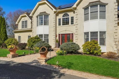 56 Nicole Dr, Parsippany, NJ 07834-9531