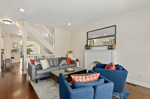 1740 Nagle Ave, Chicago IL 60706-4805 exterior