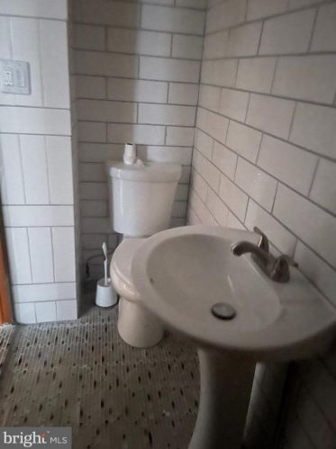 5657 Loretto Ave, Philadelphia PA 19149-3212 exterior