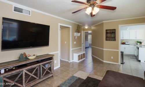 4331 Amberwood Dr, Phoenix AZ 85045-4209 exterior