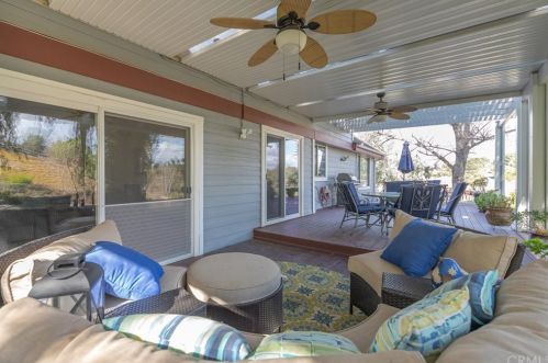 30830 Avenida Del Reposo, Temecula CA 92591-1711 exterior