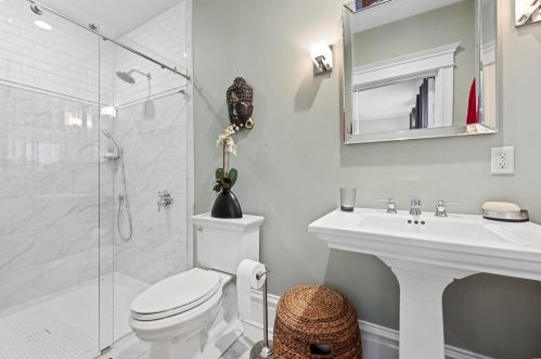 36 Portland Pl, Saint Louis MO 63108-1242 exterior