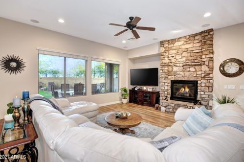 32718 18th Ln, Phoenix AZ  85085-8055 exterior