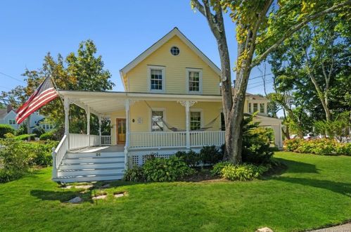 24 Crockett St, Norwalk, CT 06853-1611