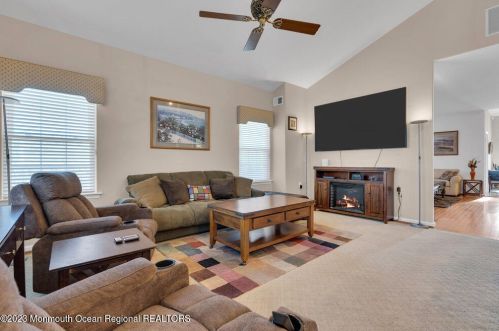 5 Barcelona Ct, Lakehurst NJ  08759-6060 exterior