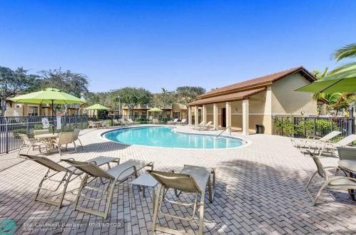 2401 7 St, Boynton Beach FL 33426-8783 exterior